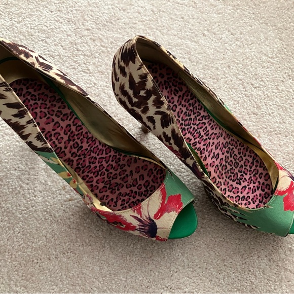 Nine West heels w/ animal print and tropical floral print Roberto-Cavalli Gucci - Picture 2 of 7
